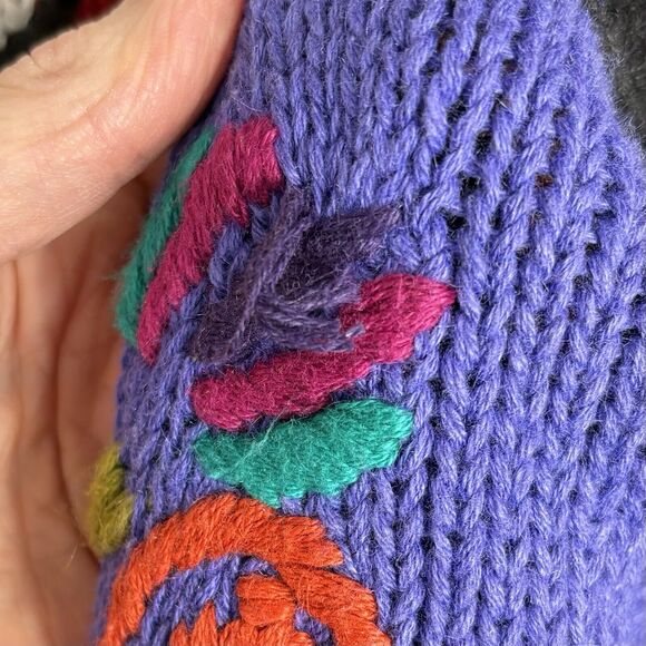 Vintage 80s Womens Embroidered Elephant 3-D Sweater Size M Rhinestones Eclectic - Picture 12 of 13